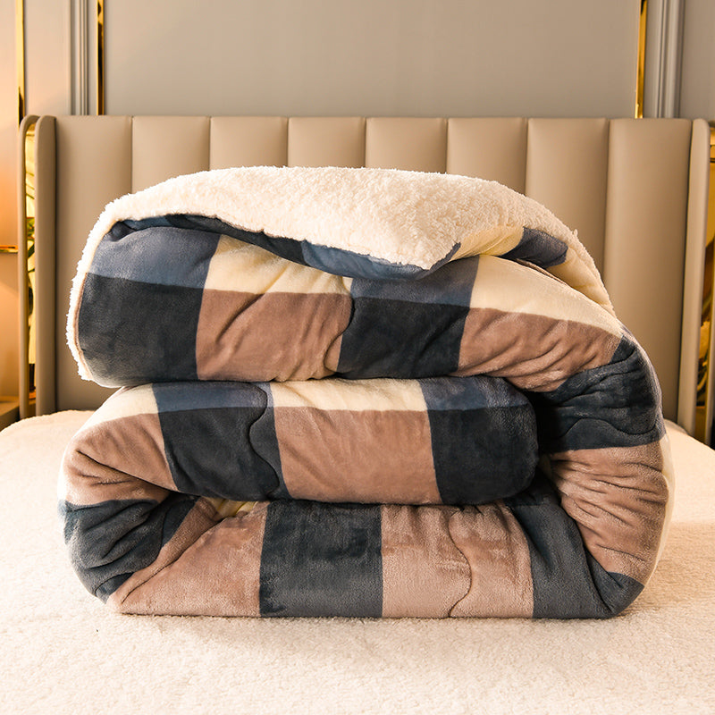 Cozy Plaid Jacquard Comforter